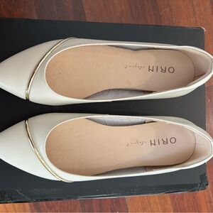 Women's Cream Heels with Gold Accent